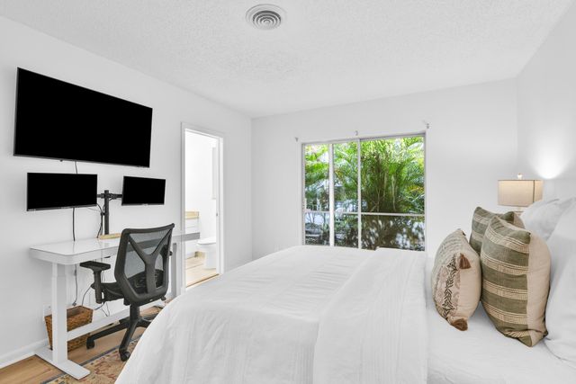 770 E Camino 0050, Boca Raton, FL 33432