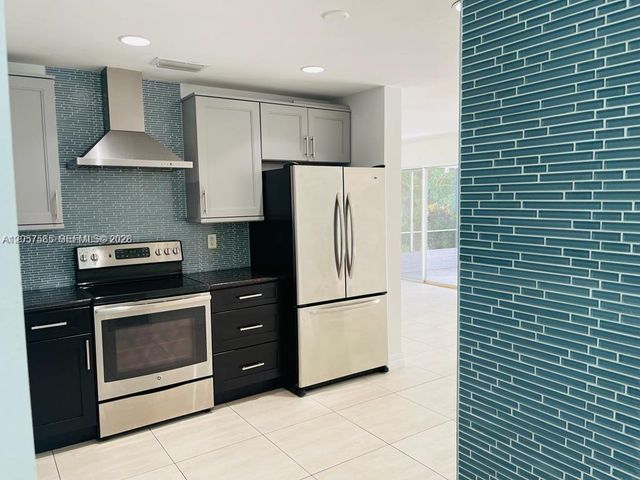 1900 NE 41st Street 0, Oakland Park, FL 33308