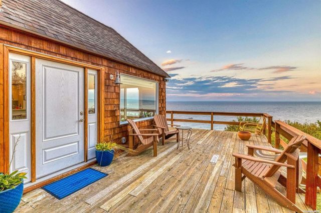 2430 Dignans Road, Cutchogue, NY 11935