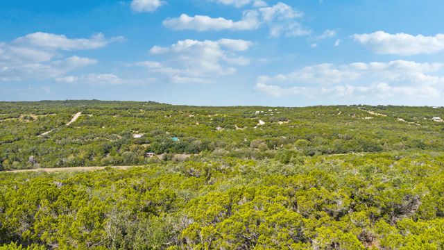 1000 Norwood RD, Dripping Springs, TX 78620