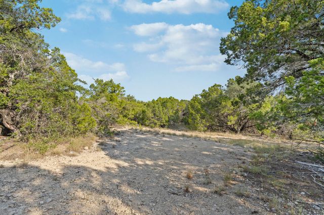 1000 Norwood RD, Dripping Springs, TX 78620