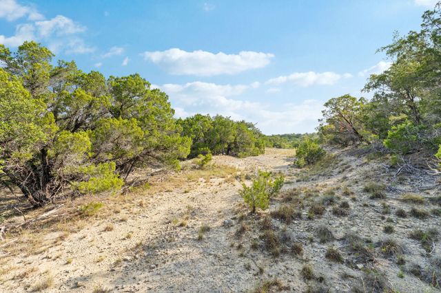 1000 Norwood RD, Dripping Springs, TX 78620