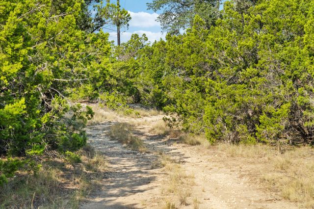 1000 Norwood RD, Dripping Springs, TX 78620