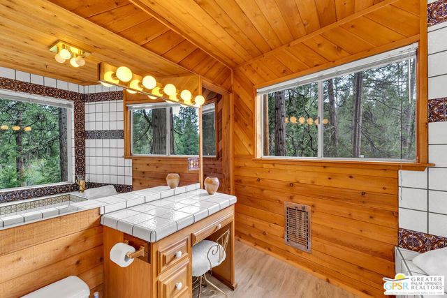 25655 Tahquitz Drive, Idyllwild, CA 92549