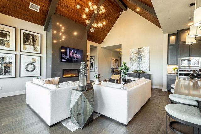 217 Northcrest DR, Liberty Hill, TX 78642