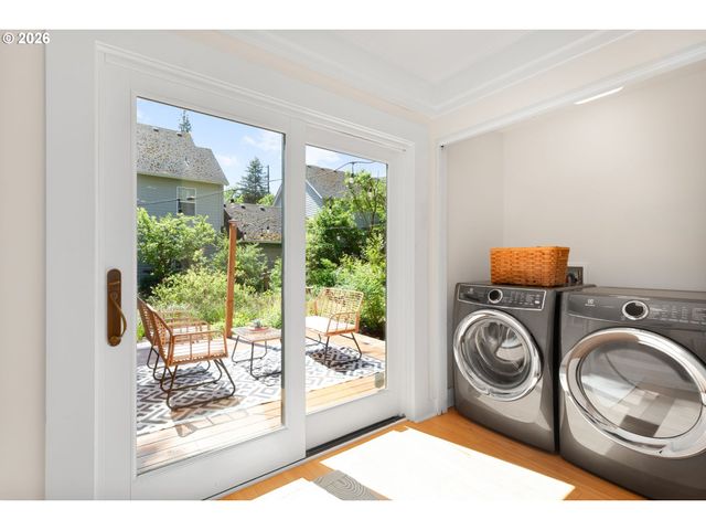 1566 Se LINN St, Portland, OR 97202