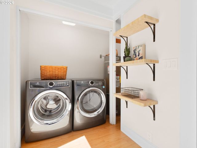 1566 Se LINN St, Portland, OR 97202