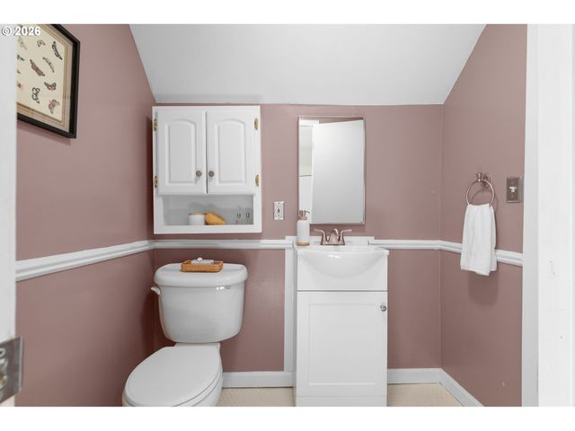 1566 Se LINN St, Portland, OR 97202