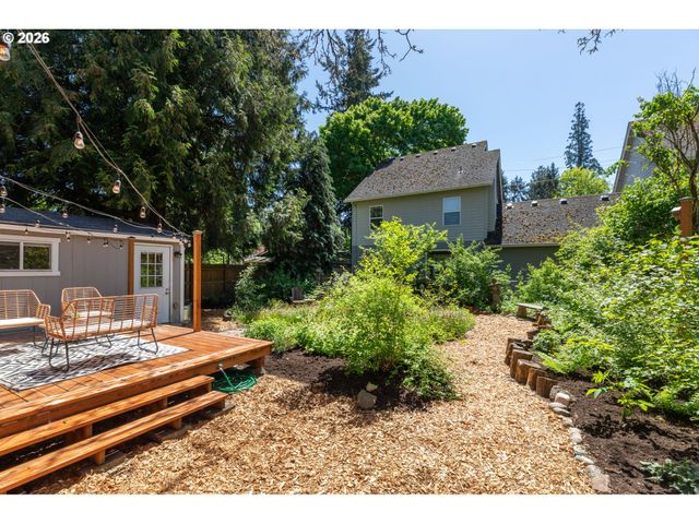 1566 Se LINN St, Portland, OR 97202