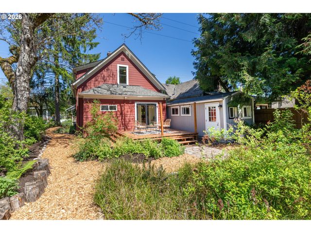 1566 Se LINN St, Portland, OR 97202