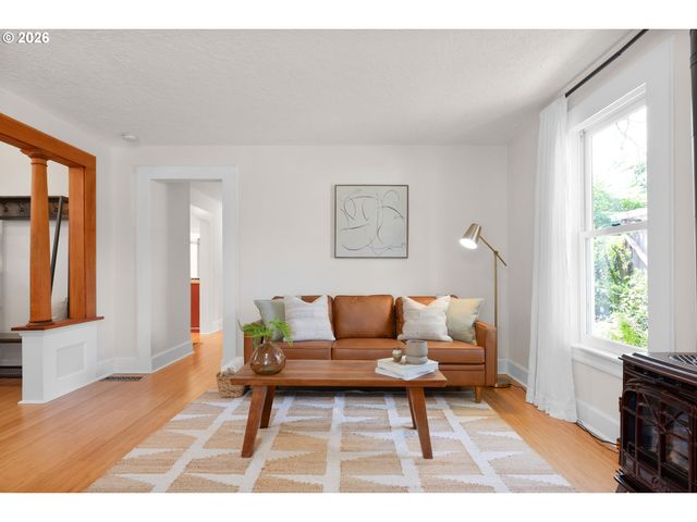 1566 Se LINN St, Portland, OR 97202