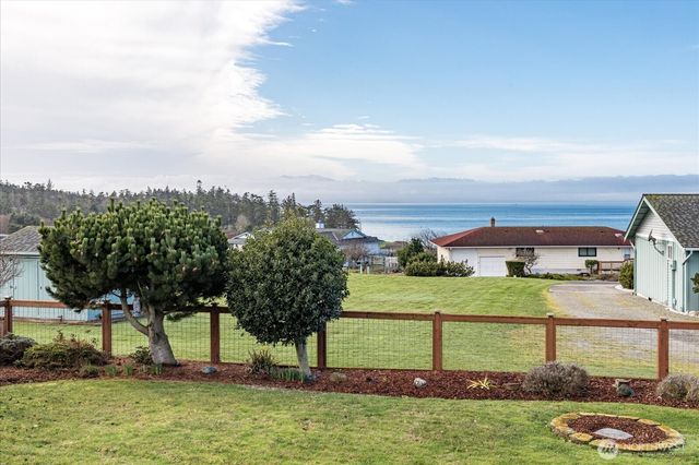 735 La Palabra Street, Coupeville, WA 98239