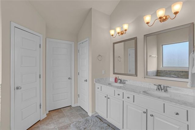 602 Baymist Court, Loganville, GA 30052