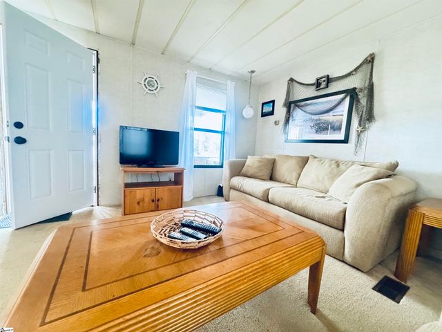 1143 Jets Landing Road, Abbeville, SC 29620