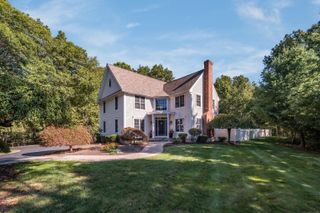 148 Country Way, Madison, CT 06443