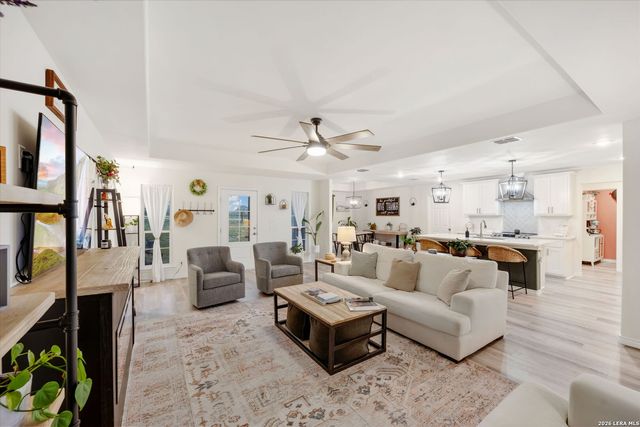 2520 County Road 319, La Vernia, TX 78121