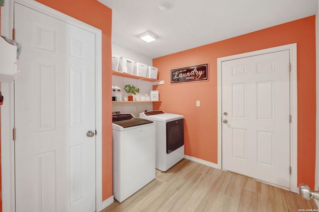 2520 County Road 319, La Vernia, TX 78121