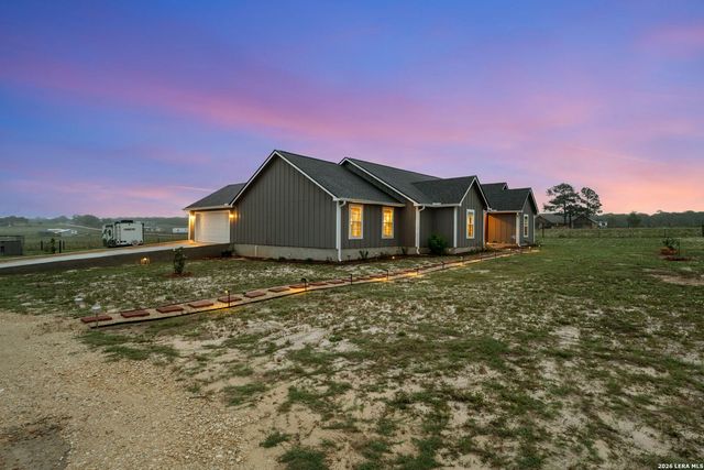 2520 County Road 319, La Vernia, TX 78121
