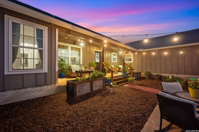 2520 County Road 319, La Vernia, TX 78121
