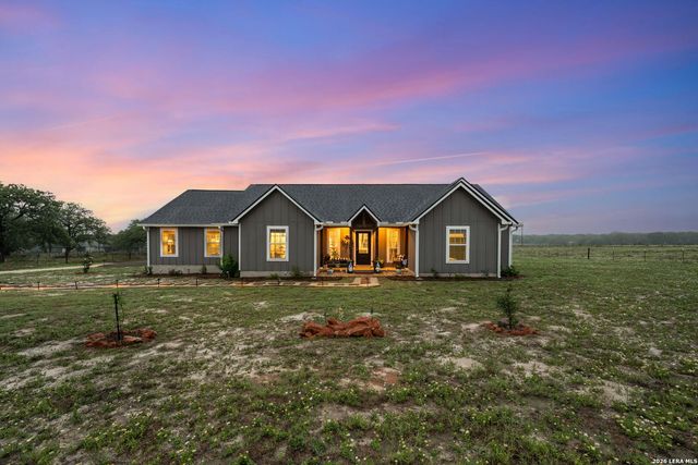 2520 County Road 319, La Vernia, TX 78121