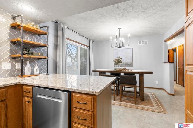 5216 S Bennington Place, Lincoln, NE 68516