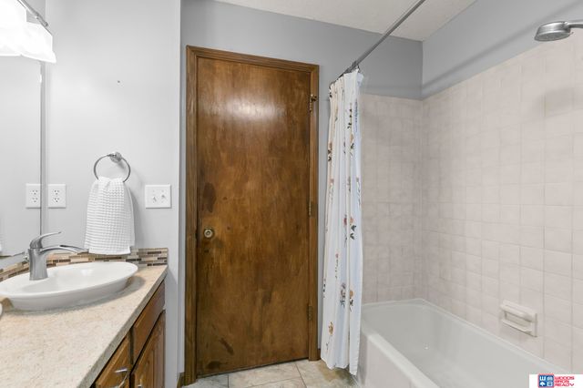 5216 S Bennington Place, Lincoln, NE 68516