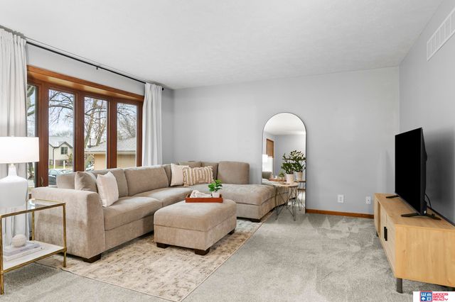 5216 S Bennington Place, Lincoln, NE 68516