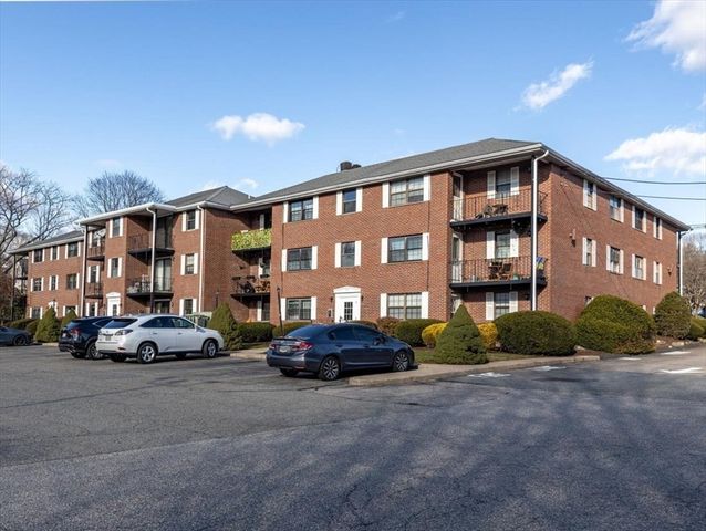 360 Neponset Street 702, Canton, MA 02021