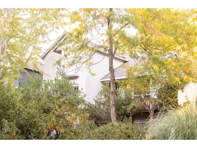 9436 Sw WOOD Pkwy, Portland, OR 97219