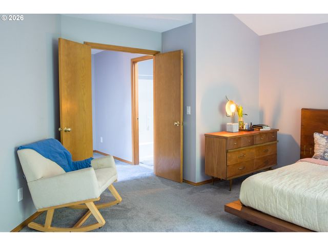9436 Sw WOOD Pkwy, Portland, OR 97219