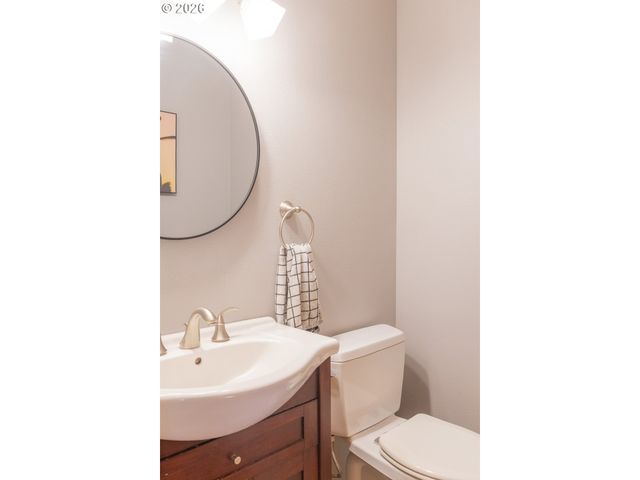 9436 Sw WOOD Pkwy, Portland, OR 97219