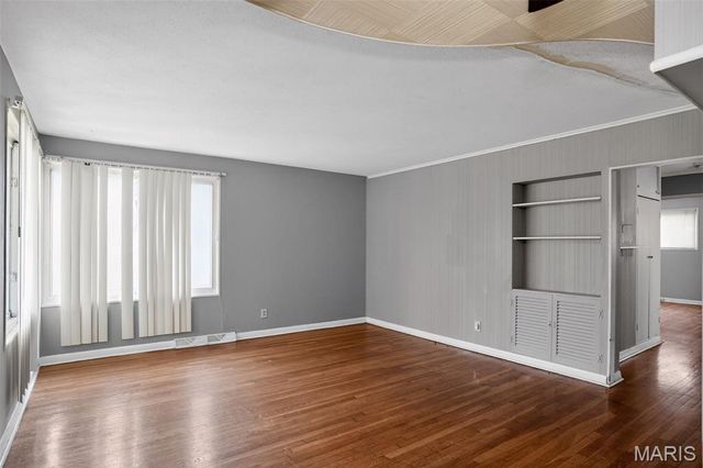 2240 Kerwin Drive, St Louis, MO 63136