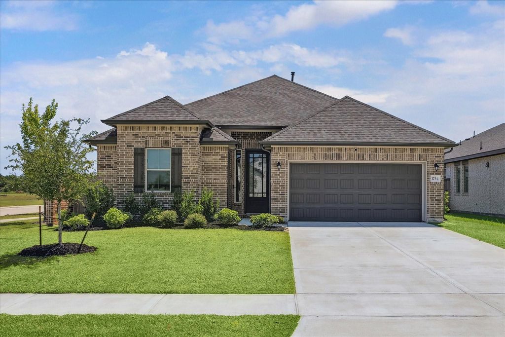 1734 Compass Rose Drive, Angleton, TX 77515