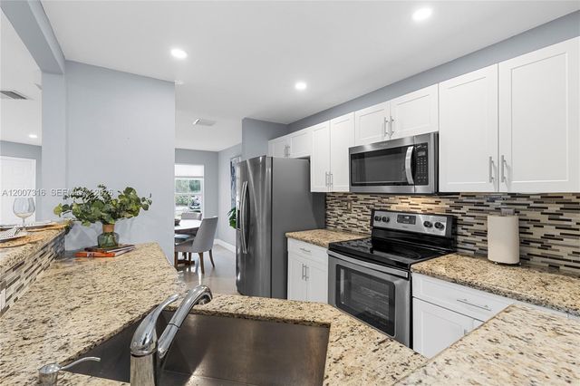 17086 NW 22nd St, Pembroke Pines, FL 33028