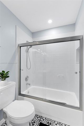 17086 NW 22nd St, Pembroke Pines, FL 33028