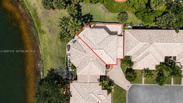 17086 NW 22nd St, Pembroke Pines, FL 33028