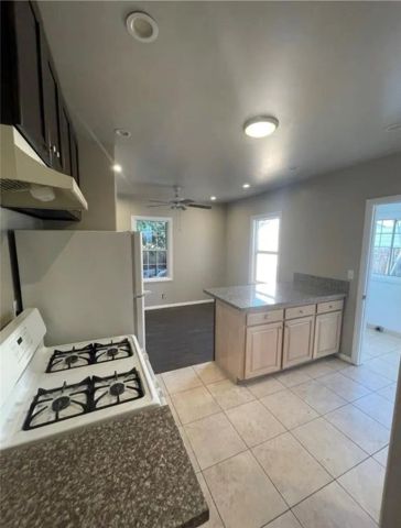 590 W 3rd Street, San Pedro, CA 90731
