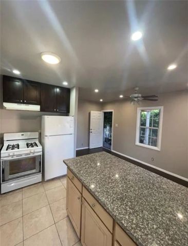 590 W 3rd Street, San Pedro, CA 90731