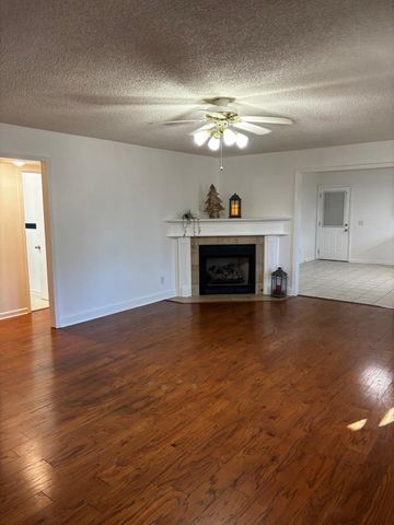 90 SASSAFRAS CIR, Munford, TN 38058