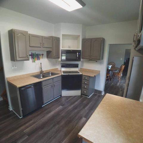 238 W School Street, Belleville, WI 53508