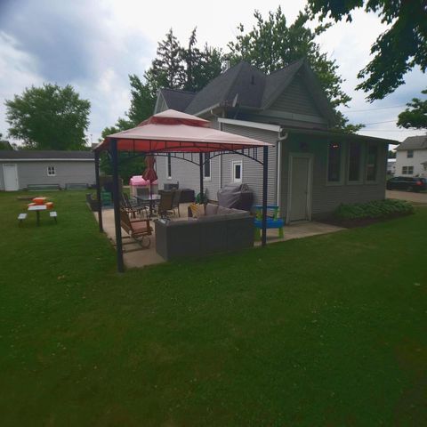 238 W School Street, Belleville, WI 53508