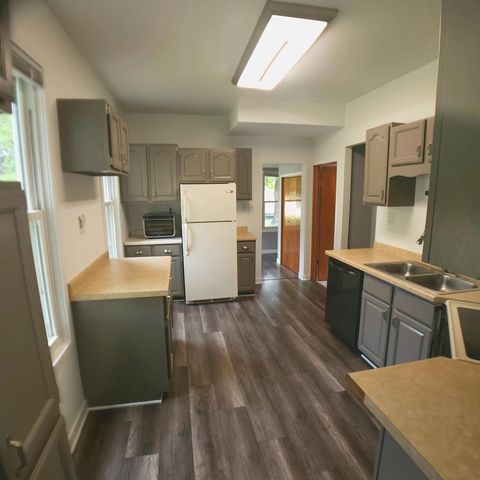 238 W School Street, Belleville, WI 53508