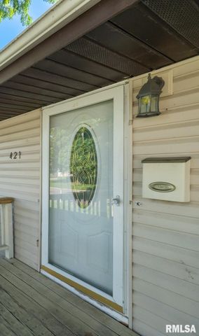 421 CAPRI Street, Pekin, IL 61554