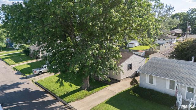 421 CAPRI Street, Pekin, IL 61554