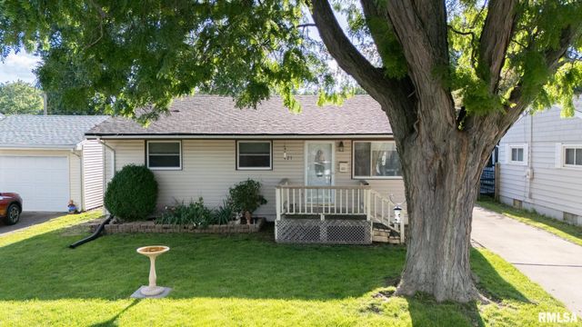 421 CAPRI Street, Pekin, IL 61554