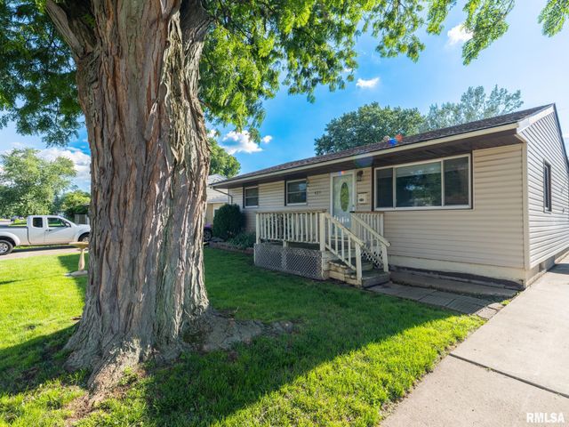 421 CAPRI Street, Pekin, IL 61554