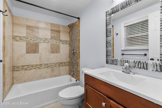 7312 Autumn Bent Way, Crestwood, KY 40014