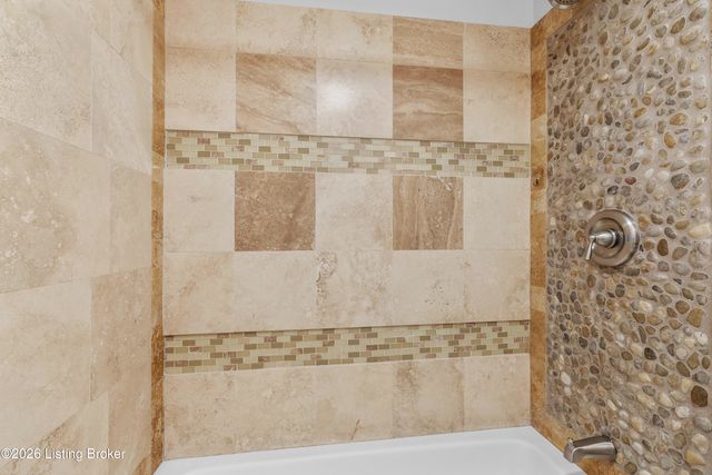 7312 Autumn Bent Way, Crestwood, KY 40014