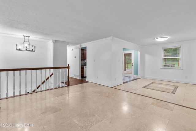 7312 Autumn Bent Way, Crestwood, KY 40014