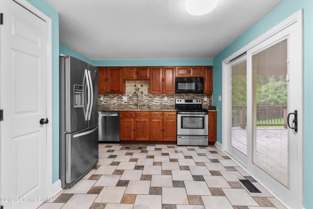 7312 Autumn Bent Way, Crestwood, KY 40014